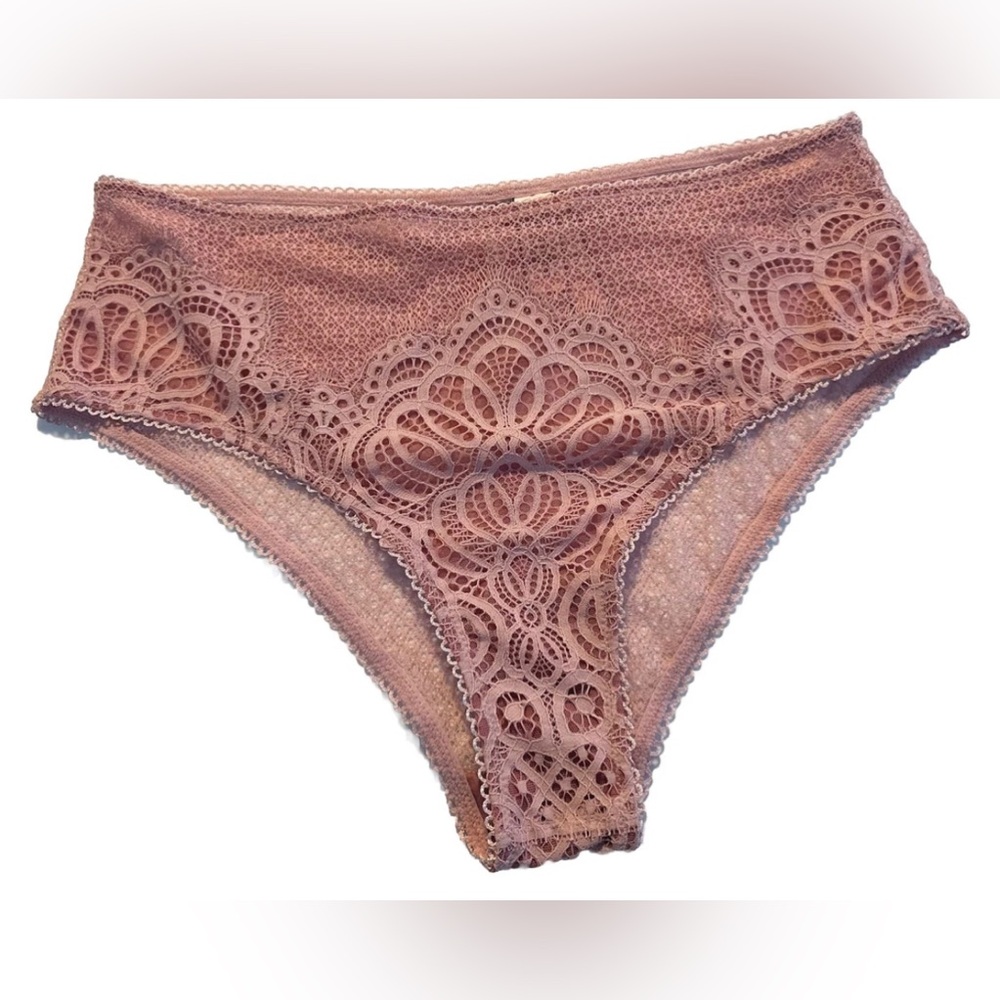 Victoria's Secret Dream Angels Mid rise Lace Cheeky